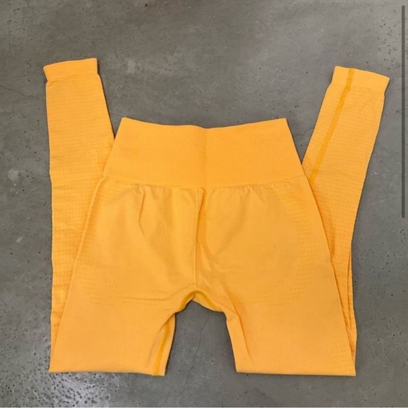 Gymshark | ☀️ Seamless Leggings - Picture 2 of 8